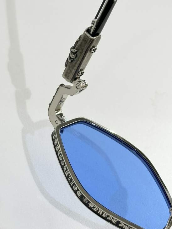 Picture of Chrome Hearts Sunglasses _SKUfw76704353fw